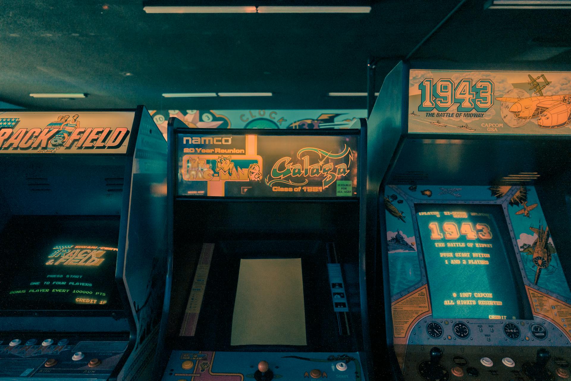 Dreamy snapshots of LA's last remaining games arcades  Huck